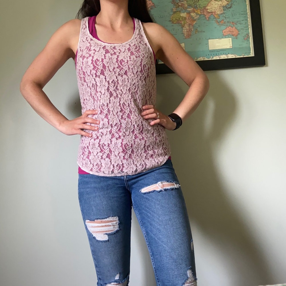 ARITZIA Wilfred. Lace Tanktop